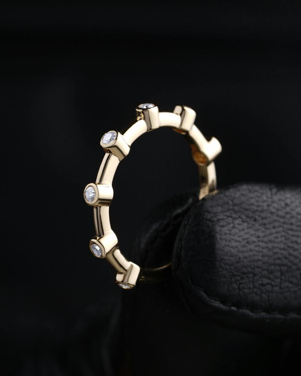 Diamond ring-f16130d80ece47788905b62488237441.jpg Diamond ring